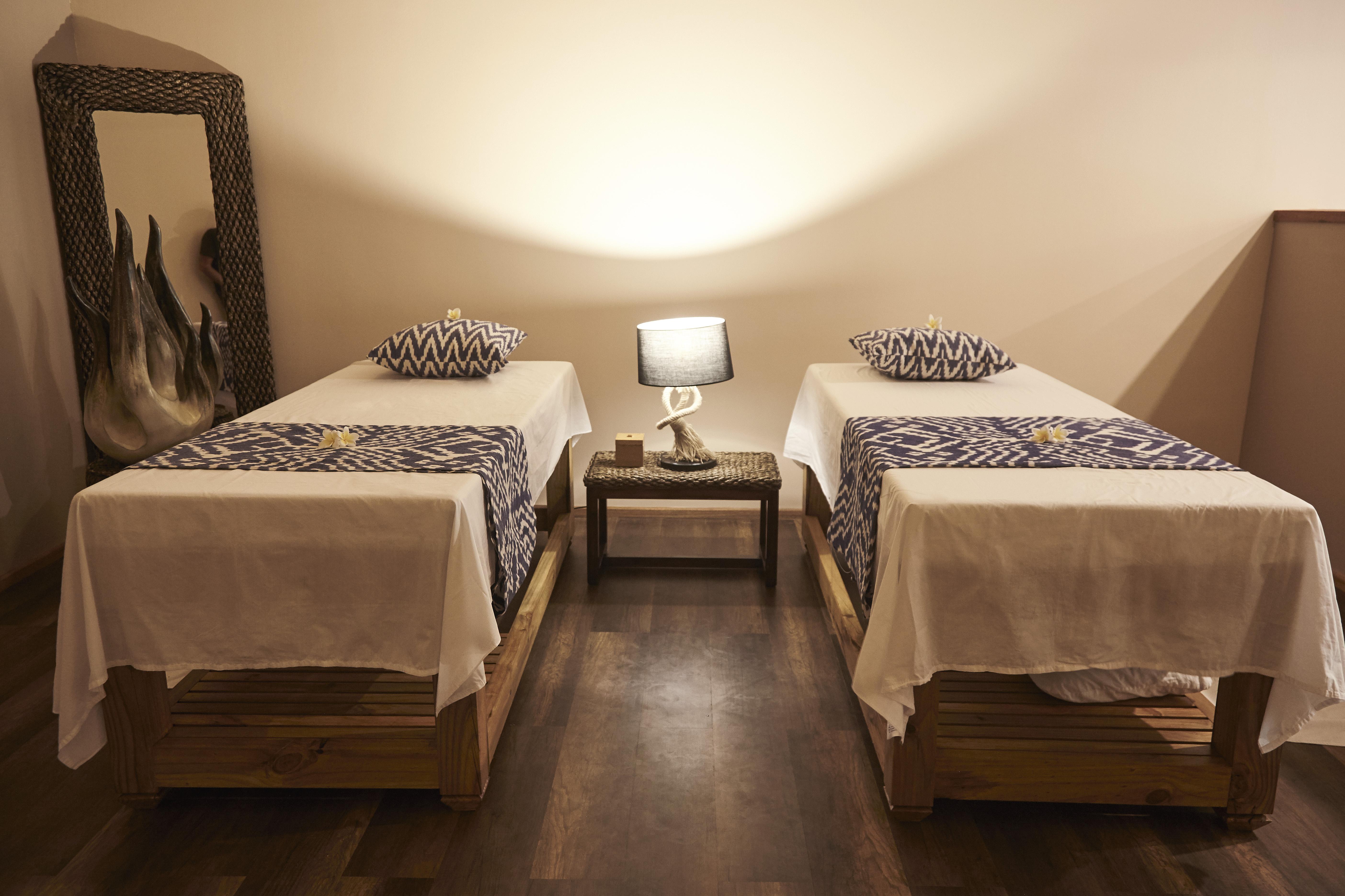 คูดาฟุชิ รีสอร์ต แอนด์ สปา Hotel Meedhoo  ภายนอก รูปภาพ