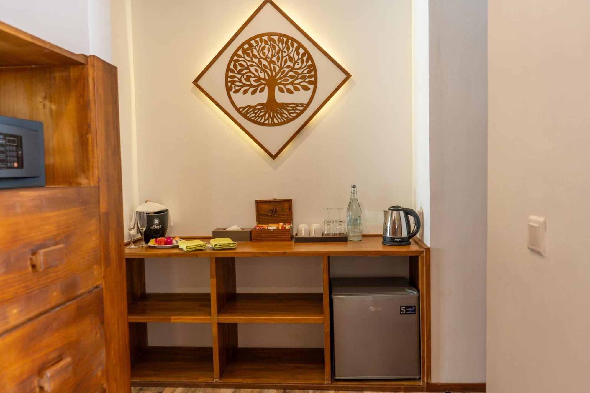 คูดาฟุชิ รีสอร์ต แอนด์ สปา Hotel Meedhoo  ภายนอก รูปภาพ