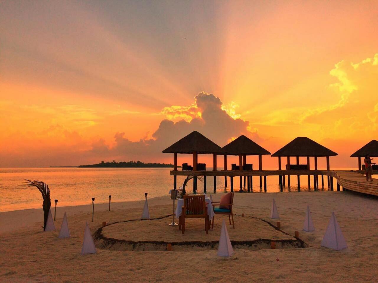 คูดาฟุชิ รีสอร์ต แอนด์ สปา Hotel Meedhoo  ภายนอก รูปภาพ